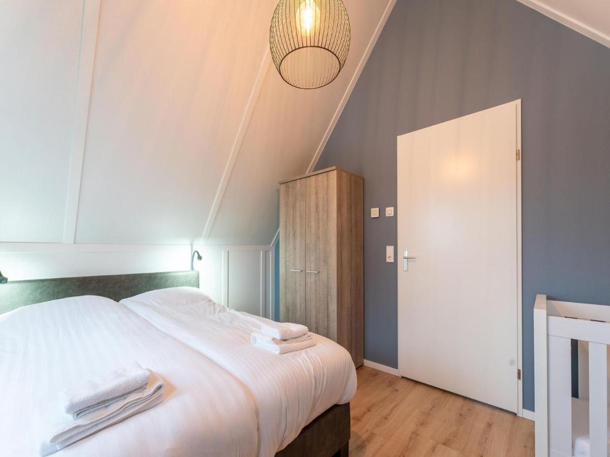 Modern Holiday Home By The Sea With Sauna Scherpenisse Eksteriør billede