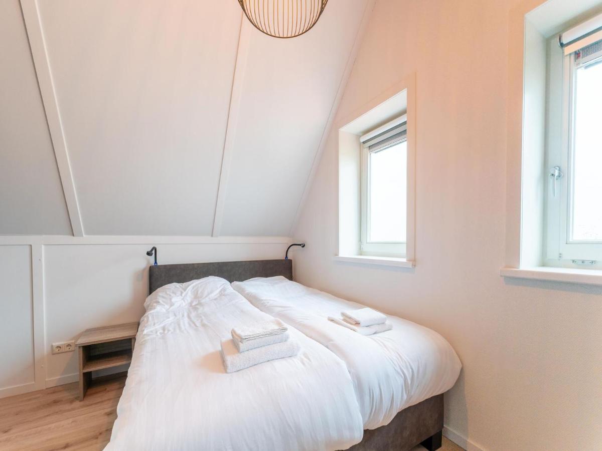 Modern Holiday Home By The Sea With Sauna Scherpenisse Eksteriør billede